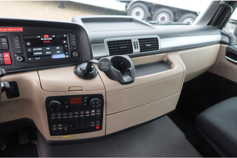 MAN TGS 35.360 Oprijwagen + HIAB 228 E3 Kraan 8x2 - Camión portavehículos: foto 5 MAN TGS 35.360 Oprijwagen + HIAB 228 E3 Kraan 8x2 - Camión portavehículos: foto 5