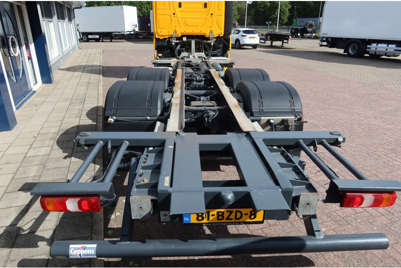 Mercedes-Benz Actros 2642 LL Giga Space Wisselbare opbouw/chassis cabine + lift as - Camión portacontenedore/ Intercambiable: foto 3 Mercedes-Benz Actros 2642 LL Giga Space Wisselbare opbouw/chassis cabine + lift as - Camión portacontenedore/ Intercambiable: foto 3