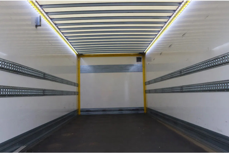 Scania P250 Bak+ Klep Dhollandia 1500 kg. Black line - Camión caja cerrada: foto 4 Scania P250 Bak+ Klep Dhollandia 1500 kg. Black line - Camión caja cerrada: foto 4