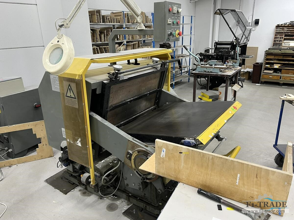 Eterna ML930GII - Máquina de corte de papel: foto 1 Eterna ML930GII - Máquina de corte de papel: foto 1