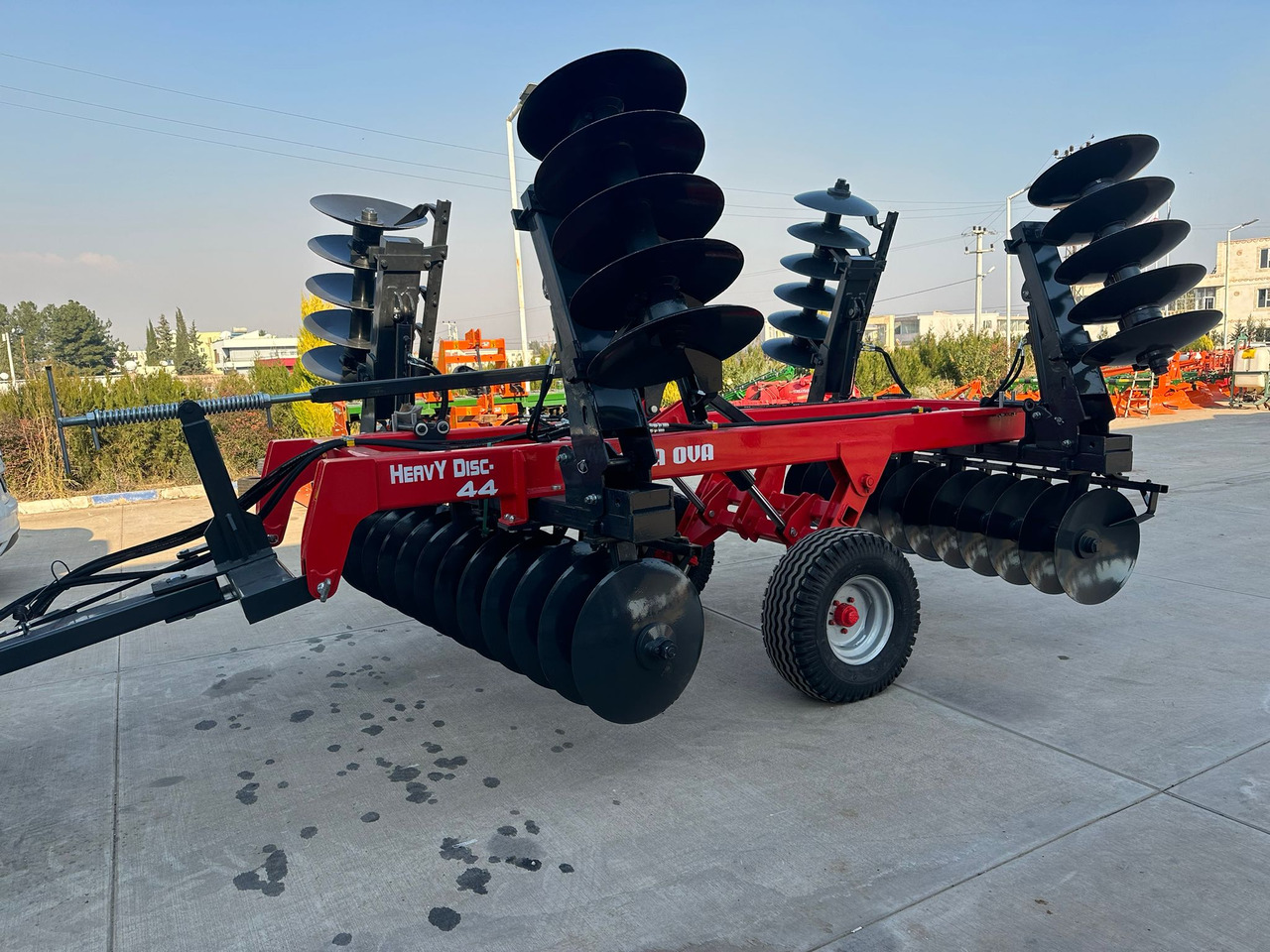 SOIL MASTER FOLDABLE TYPE GOBLE DISC HARROW - Rastras: foto 1 SOIL MASTER FOLDABLE TYPE GOBLE DISC HARROW - Rastras: foto 1