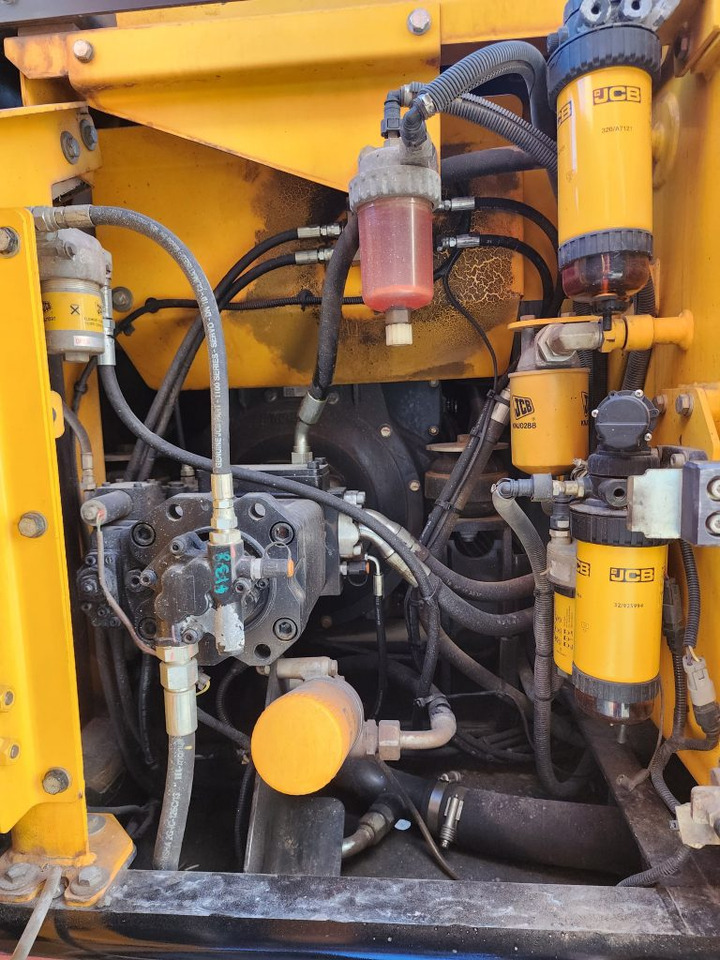 Leasing para  JCB JS131LC JCB JS131LC: foto 6