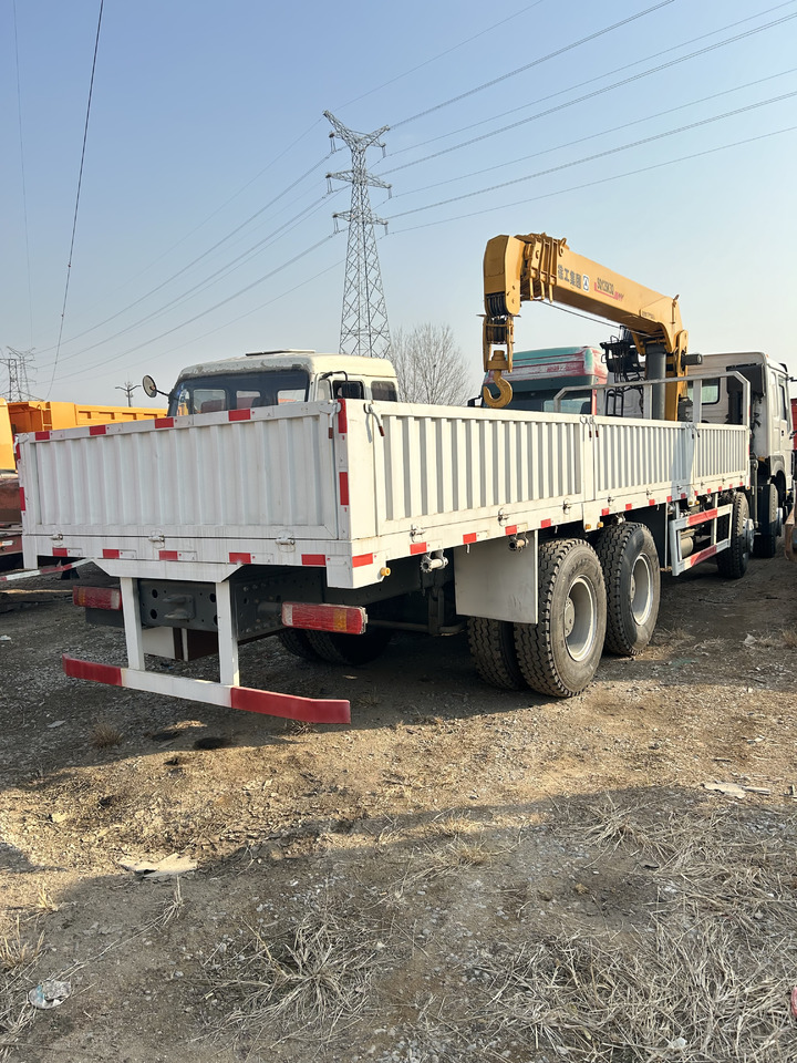 HOWO 371HP CRANE TRUCK - Camión grúa: foto 5 HOWO 371HP CRANE TRUCK - Camión grúa: foto 5
