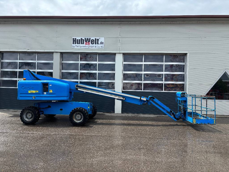Genie S45 - 15,7m Diesel 4x4 Teleskop-Arbeitsbühne - Plataforma articulada: foto 1 Genie S45 - 15,7m Diesel 4x4 Teleskop-Arbeitsbühne - Plataforma articulada: foto 1