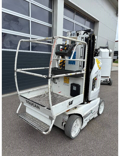 JLG Toucan 8E - 8,20m Elektro Mast-Arbeitsbühne - Plataforma articulada: foto 2 JLG Toucan 8E - 8,20m Elektro Mast-Arbeitsbühne - Plataforma articulada: foto 2