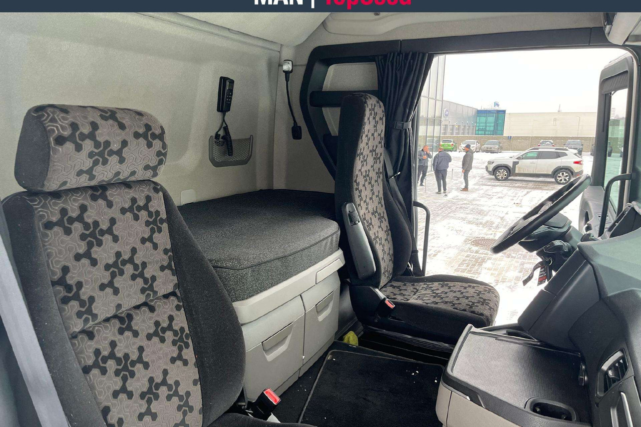 Cabeza tractora Scania R460 (9582): foto 8