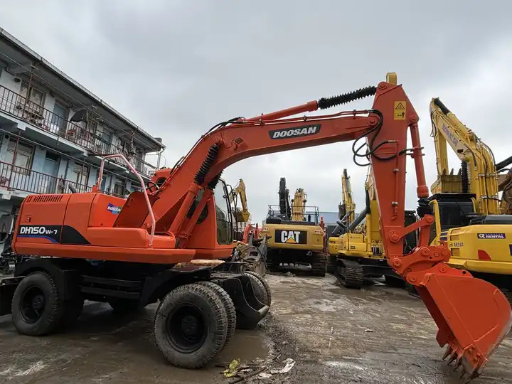 15ton Used Wheel Excavator Doosan Dh150w-7 Made In Korea For Sale With Original Good Running Condition In Shanghai - Excavadora de ruedas: foto 2 15ton Used Wheel Excavator Doosan Dh150w-7 Made In Korea For Sale With Original Good Running Condition In Shanghai - Excavadora de ruedas: foto 2
