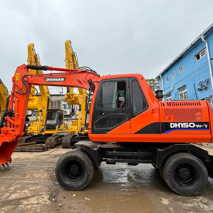 15ton Used Wheel Excavator Doosan Dh150w-7 Made In Korea For Sale With Original Good Running Condition In Shanghai - Excavadora de ruedas: foto 1 15ton Used Wheel Excavator Doosan Dh150w-7 Made In Korea For Sale With Original Good Running Condition In Shanghai - Excavadora de ruedas: foto 1