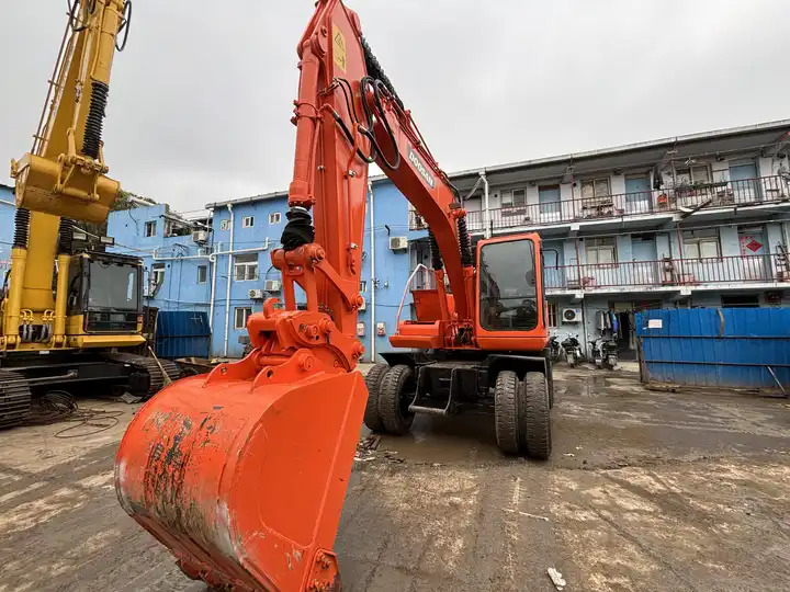 15ton Used Wheel Excavator Doosan Dh150w-7 Made In Korea For Sale With Original Good Running Condition In Shanghai - Excavadora de ruedas: foto 3 15ton Used Wheel Excavator Doosan Dh150w-7 Made In Korea For Sale With Original Good Running Condition In Shanghai - Excavadora de ruedas: foto 3