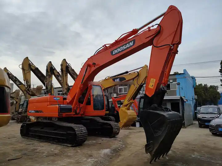 2023 Year Doosan Excavator Dx225 22t Dx225lc Crawler Excavator In Fresh Stock In Shanghai - Excavadora de cadenas: foto 4 2023 Year Doosan Excavator Dx225 22t Dx225lc Crawler Excavator In Fresh Stock In Shanghai - Excavadora de cadenas: foto 4