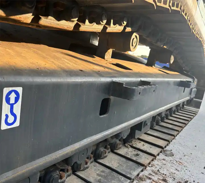 90% New Undercarriage Kobelco Sk210-8 Sk210lc-8 Crawler Type Used Kobelco Excavators In Shanghai - Excavadora de cadenas: foto 3 90% New Undercarriage Kobelco Sk210-8 Sk210lc-8 Crawler Type Used Kobelco Excavators In Shanghai - Excavadora de cadenas: foto 3