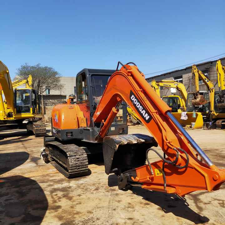 Excavadora de cadenas Awesome Performance Korea Imported Small Scale Used Doosan Dh60 Excavator in Shanghai: foto 6