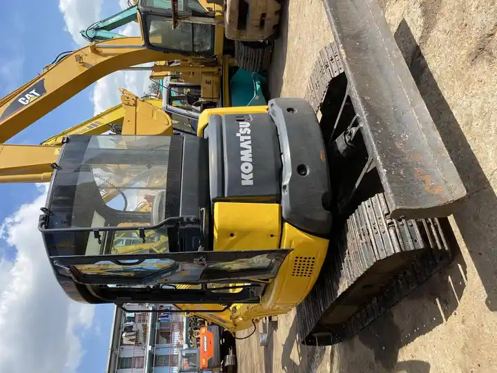 Best-selling Japan Original Second Hand Earth-moving Machinery Cheap Mini Used Komatsu Pc55mr Excavator in Shanghai - Excavadora de cadenas: foto 5 Best-selling Japan Original Second Hand Earth-moving Machinery Cheap Mini Used Komatsu Pc55mr Excavator in Shanghai - Excavadora de cadenas: foto 5