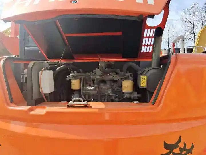 Cheap Small Tracked Excavator Hitachi Zaxis 70 Secondhand Mini Excavator In Shanghai - Excavadora de cadenas: foto 3 Cheap Small Tracked Excavator Hitachi Zaxis 70 Secondhand Mini Excavator In Shanghai - Excavadora de cadenas: foto 3