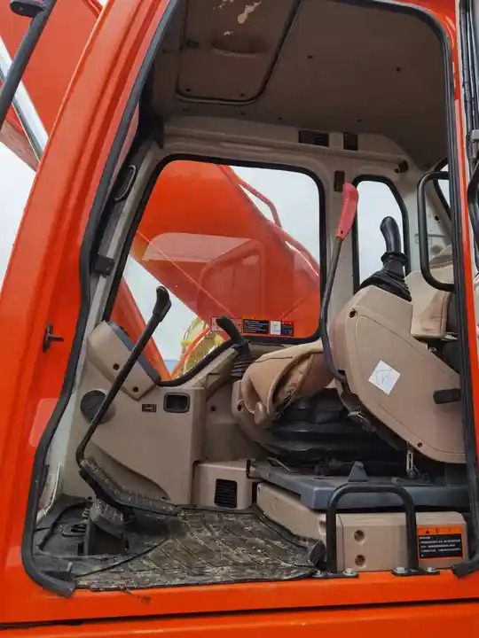 Excellent ConditionUsed Excavator Doosan Dh220 ,Nice Performance 22ton Used Excavator Dh220-7 At Low Price For Sale - Excavadora de cadenas: foto 3 Excellent ConditionUsed Excavator Doosan Dh220 ,Nice Performance 22ton Used Excavator Dh220-7 At Low Price For Sale - Excavadora de cadenas: foto 3