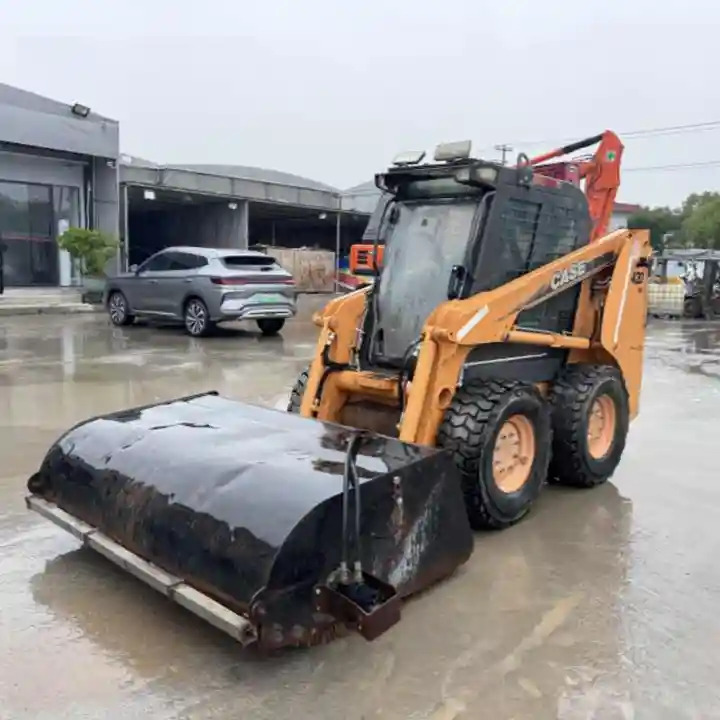 Factory Price case 420 Mini Skid Steer Loader Free After Sale 420 430 440 Mini Skid Steer Loader with Brand Engine - Minicargadora: foto 2 Factory Price case 420 Mini Skid Steer Loader Free After Sale 420 430 440 Mini Skid Steer Loader with Brand Engine - Minicargadora: foto 2