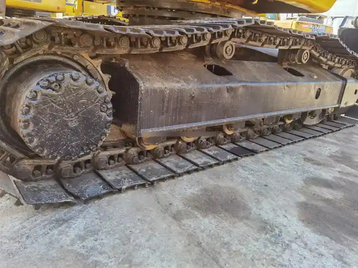 Hot Sale Excavator Factory Supply Second-hand Komatsu Pc200-8 90% Brand New Imported 20ton Excavator - Excavadora: foto 3 Hot Sale Excavator Factory Supply Second-hand Komatsu Pc200-8 90% Brand New Imported 20ton Excavator - Excavadora: foto 3