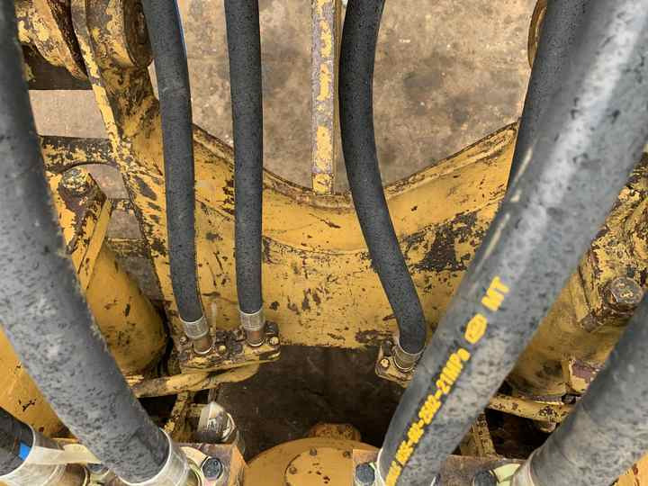 Japan Imported Caterpillar D7R Bulldozer Japan Original Cat D7G D7R D9n D8r Used Bulldozers - Bulldozer: foto 4 Japan Imported Caterpillar D7R Bulldozer Japan Original Cat D7G D7R D9n D8r Used Bulldozers - Bulldozer: foto 4