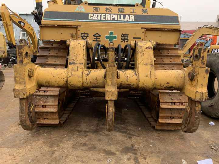 Japan Imported Caterpillar D7R Bulldozer Japan Original Cat D7G D7R D9n D8r Used Bulldozers - Bulldozer: foto 2 Japan Imported Caterpillar D7R Bulldozer Japan Original Cat D7G D7R D9n D8r Used Bulldozers - Bulldozer: foto 2