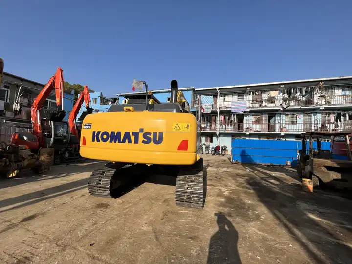 Komatsu PC200-8 Excavator/used Heavy Duty Equipment/komatsu Construction Machine Used Excavator PC 200-8 PC220-8 Used Japan Ltd. - Excavadora de cadenas: foto 3 Komatsu PC200-8 Excavator/used Heavy Duty Equipment/komatsu Construction Machine Used Excavator PC 200-8 PC220-8 Used Japan Ltd. - Excavadora de cadenas: foto 3