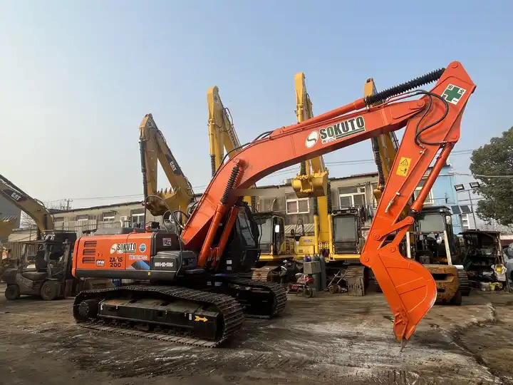Original Japan Used Hitachi excavator ZX200-3G in good condition for sale - Excavadora de cadenas: foto 2 Original Japan Used Hitachi excavator ZX200-3G in good condition for sale - Excavadora de cadenas: foto 2