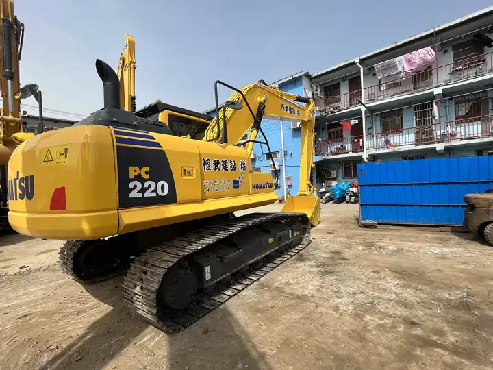 PC220-8 USED EXCAVATOR Good Condition Komatsu PC 200 Original Japan Cheap Used Excavators Used Original Japan Komatsu pc200-8 - Excavadora de cadenas: foto 4 PC220-8 USED EXCAVATOR Good Condition Komatsu PC 200 Original Japan Cheap Used Excavators Used Original Japan Komatsu pc200-8 - Excavadora de cadenas: foto 4