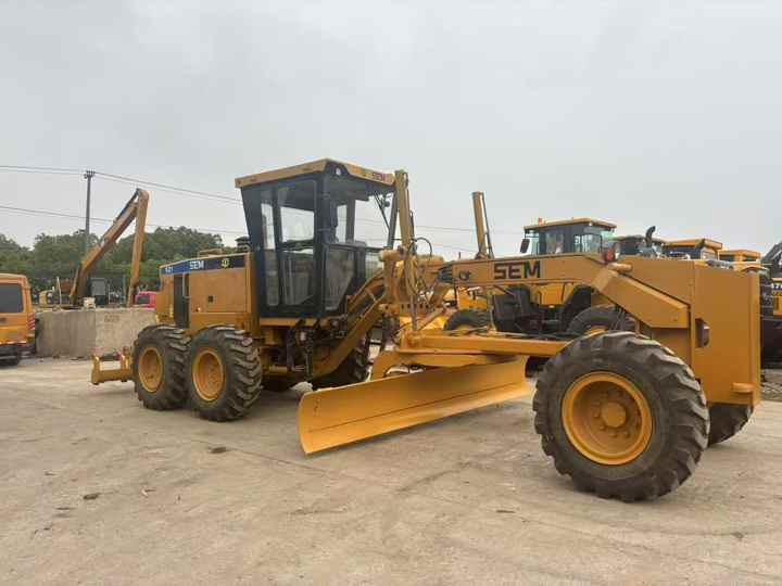 Second Hand SEM921 Motor Grader / Second Hand Motor Grader Sem 921 922 919 SEM Motor Grader for Sale - Grader: foto 2 Second Hand SEM921 Motor Grader / Second Hand Motor Grader Sem 921 922 919 SEM Motor Grader for Sale - Grader: foto 2