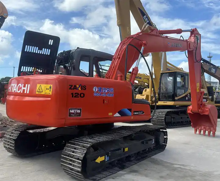 Slightly Used Japan Origin Hitachi Zx120 12t Used Excavator With A/c In Shanghai - Excavadora de cadenas: foto 2 Slightly Used Japan Origin Hitachi Zx120 12t Used Excavator With A/c In Shanghai - Excavadora de cadenas: foto 2