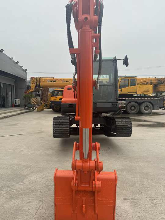 Top Grade in Stock Doosan DX60 Used 6 Ton Hydraulic Crawler Excavator Digger High Quality Factory Price Used 6 Ton - Excavadora de cadenas: foto 2 Top Grade in Stock Doosan DX60 Used 6 Ton Hydraulic Crawler Excavator Digger High Quality Factory Price Used 6 Ton - Excavadora de cadenas: foto 2