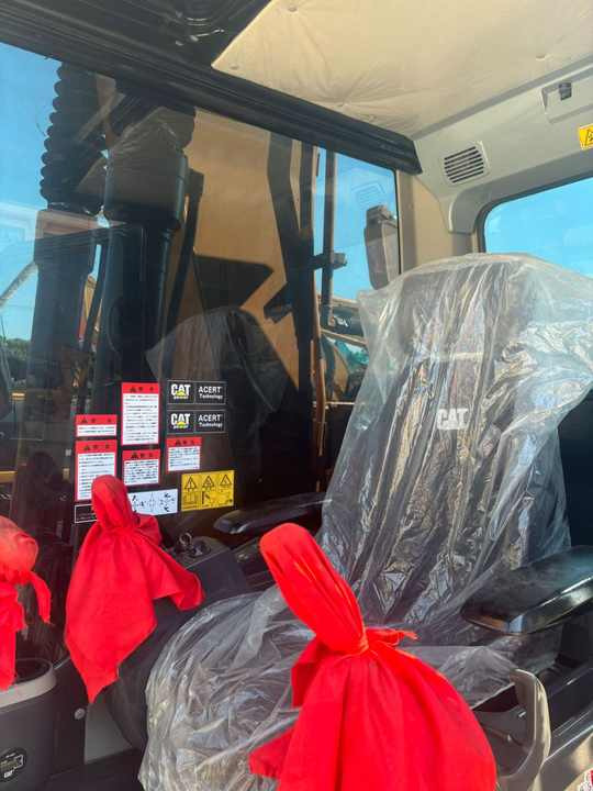 Used CAT 320d hydraulic crawler excavator 320B 320BL 320CL 320 320D 320D2 325 medium excavators - Excavadora de cadenas: foto 4 Used CAT 320d hydraulic crawler excavator 320B 320BL 320CL 320 320D 320D2 325 medium excavators - Excavadora de cadenas: foto 4