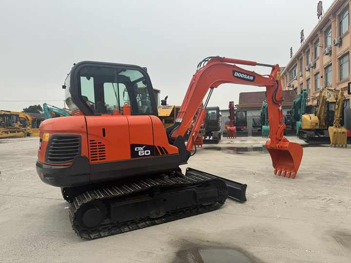Used Excavator Doosan Dx60 Excavators Mini Machinery Doosan Dx60 Dx80 Dx75 for Sale - Excavadora de cadenas: foto 3 Used Excavator Doosan Dx60 Excavators Mini Machinery Doosan Dx60 Dx80 Dx75 for Sale - Excavadora de cadenas: foto 3