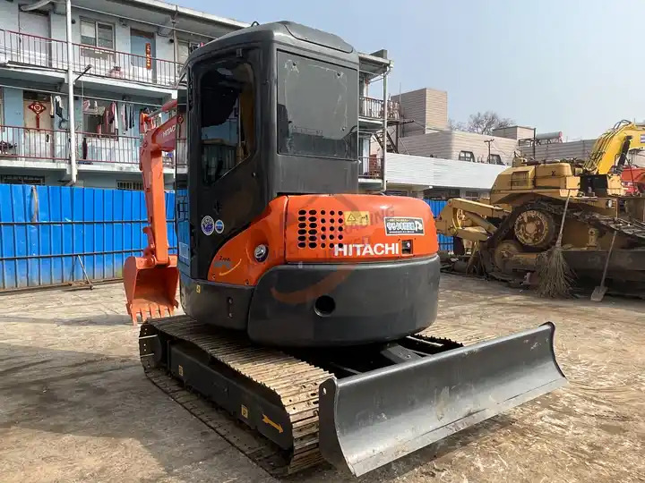 Used Hitachi excavator ZX55UR in good condition for sale - Miniexcavadora: foto 2 Used Hitachi excavator ZX55UR in good condition for sale - Miniexcavadora: foto 2