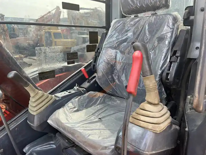 Used Hitachi excavator ZX55UR in good condition for sale - Miniexcavadora: foto 4 Used Hitachi excavator ZX55UR in good condition for sale - Miniexcavadora: foto 4