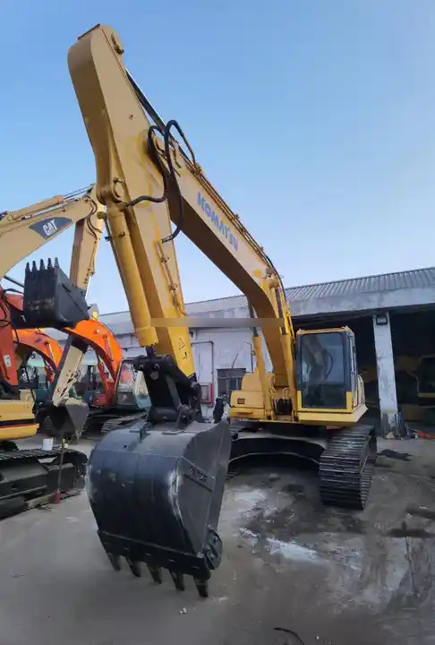 Used Komatsu excavator Pc220-8 in good condition for sale,second hand PC200-8 in good condition - Excavadora de cadenas: foto 2 Used Komatsu excavator Pc220-8 in good condition for sale,second hand PC200-8 in good condition - Excavadora de cadenas: foto 2
