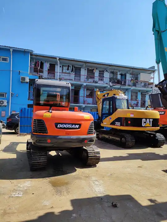Used excavator doosan dx60 excavators earth-moving machinery doosan dx60 dx80 dx75 dx225 for sale - Excavadora de cadenas: foto 2 Used excavator doosan dx60 excavators earth-moving machinery doosan dx60 dx80 dx75 dx225 for sale - Excavadora de cadenas: foto 2