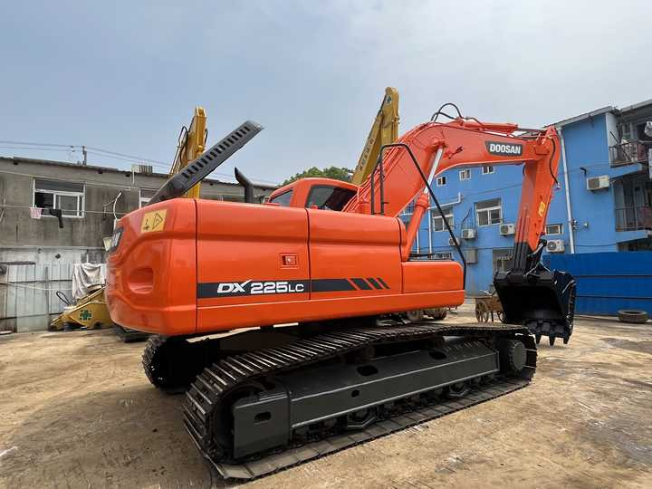 Used excavator doosan dx60 excavators earth-moving machinery doosan dx60 dx80 dx75 dx225 for sale - Excavadora de cadenas: foto 3 Used excavator doosan dx60 excavators earth-moving machinery doosan dx60 dx80 dx75 dx225 for sale - Excavadora de cadenas: foto 3
