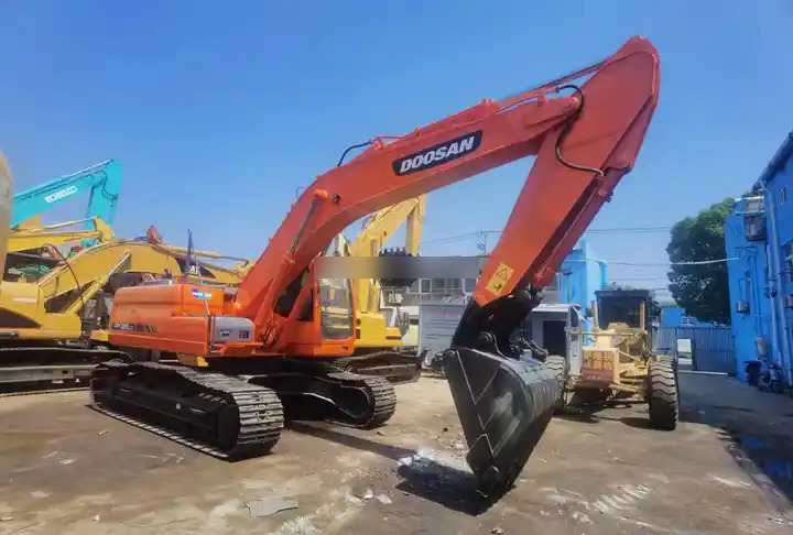 Second hand excavator used machinery equipment Doosan dx225 used excavators in stock for sale - Excavadora de cadenas: foto 3 Second hand excavator used machinery equipment Doosan dx225 used excavators in stock for sale - Excavadora de cadenas: foto 3