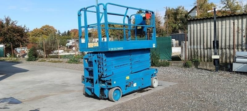 Genie GS4047 - 13,7m - electric - Plataforma de tijeras: foto 2 Genie GS4047 - 13,7m - electric - Plataforma de tijeras: foto 2