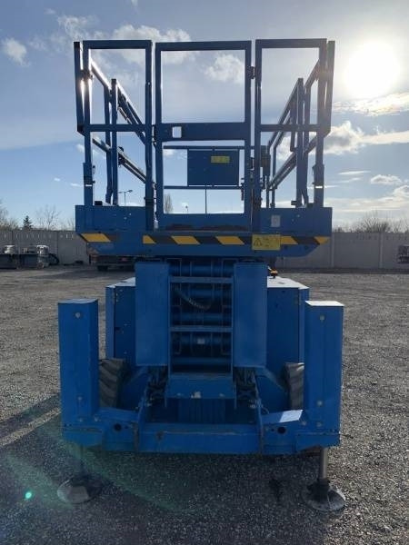 Genie GS4069 DC - 14,02 m, electric - Plataforma de tijeras: foto 3 Genie GS4069 DC - 14,02 m, electric - Plataforma de tijeras: foto 3