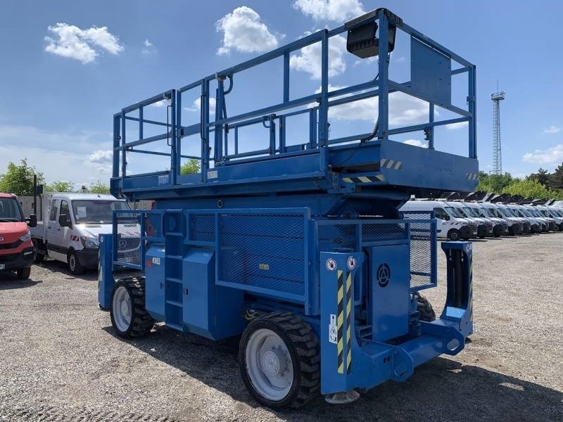 Genie GS5390 - 18m - 4x4 - Diesel - Plataforma de tijeras: foto 1 Genie GS5390 - 18m - 4x4 - Diesel - Plataforma de tijeras: foto 1