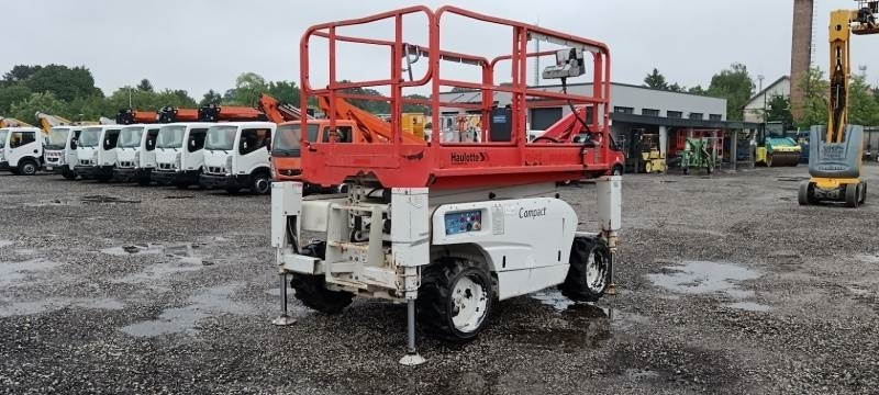 Haulotte Compact 10 DX - 4x4 - 10m - diesel - Plataforma de tijeras: foto 2 Haulotte Compact 10 DX - 4x4 - 10m - diesel - Plataforma de tijeras: foto 2