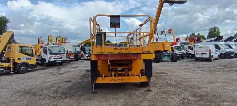 Haulotte H12SXLNT - 12m, 4x4, diesel - Plataforma de tijeras: foto 3 Haulotte H12SXLNT - 12m, 4x4, diesel - Plataforma de tijeras: foto 3