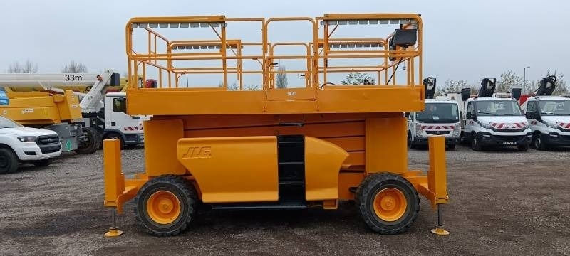 JLG 4394RT - 15m, 4x4, diesel - Plataforma de tijeras: foto 5 JLG 4394RT - 15m, 4x4, diesel - Plataforma de tijeras: foto 5