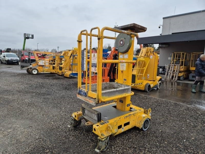 JLG Power Tower Ecolift - 4,2m, 150 kg - Plataforma articulada: foto 2 JLG Power Tower Ecolift - 4,2m, 150 kg - Plataforma articulada: foto 2