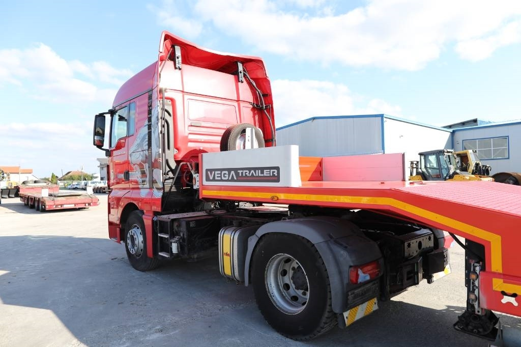 Cabeza tractora MAN TGX 18.500 4x2 LLS + Trailer Vega 3 axel lowbed: foto 7 Cabeza tractora MAN TGX 18.500 4x2 LLS + Trailer Vega 3 axel lowbed: foto 7