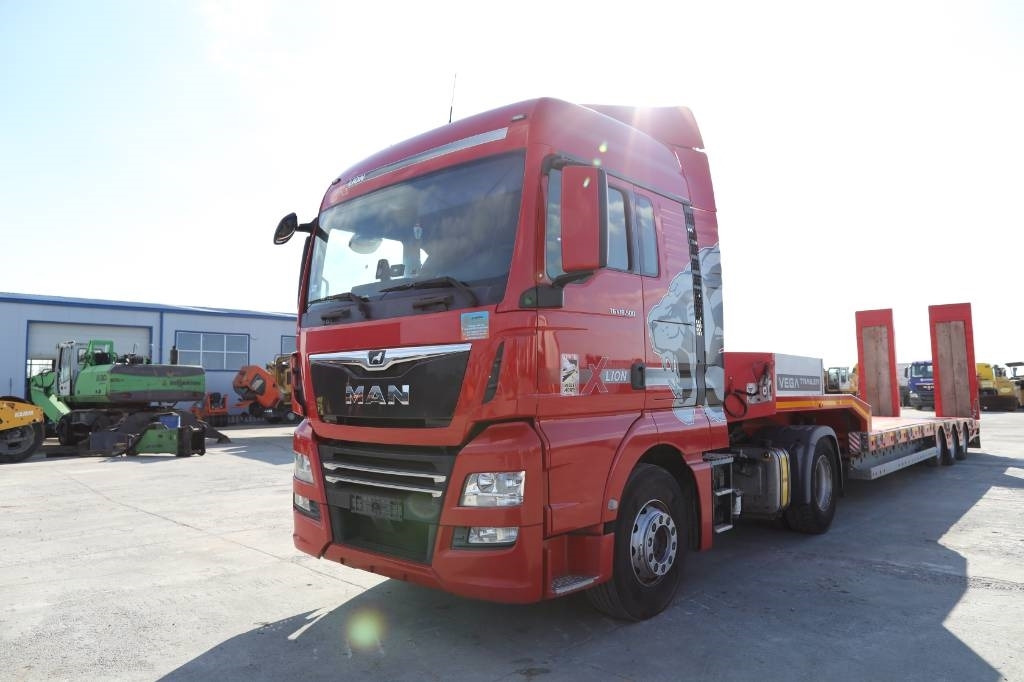 Cabeza tractora MAN TGX 18.500 4x2 LLS + Trailer Vega 3 axel lowbed: foto 9 Cabeza tractora MAN TGX 18.500 4x2 LLS + Trailer Vega 3 axel lowbed: foto 9