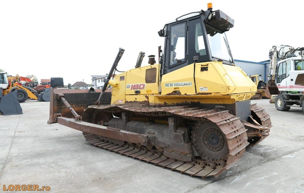 New Holland D 180 - Bulldozer: foto 3 New Holland D 180 - Bulldozer: foto 3