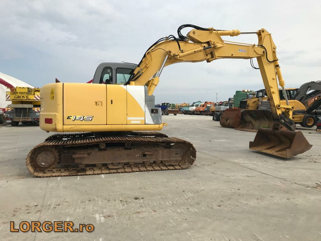 New Holland E 145 - Excavadora de cadenas: foto 3 New Holland E 145 - Excavadora de cadenas: foto 3