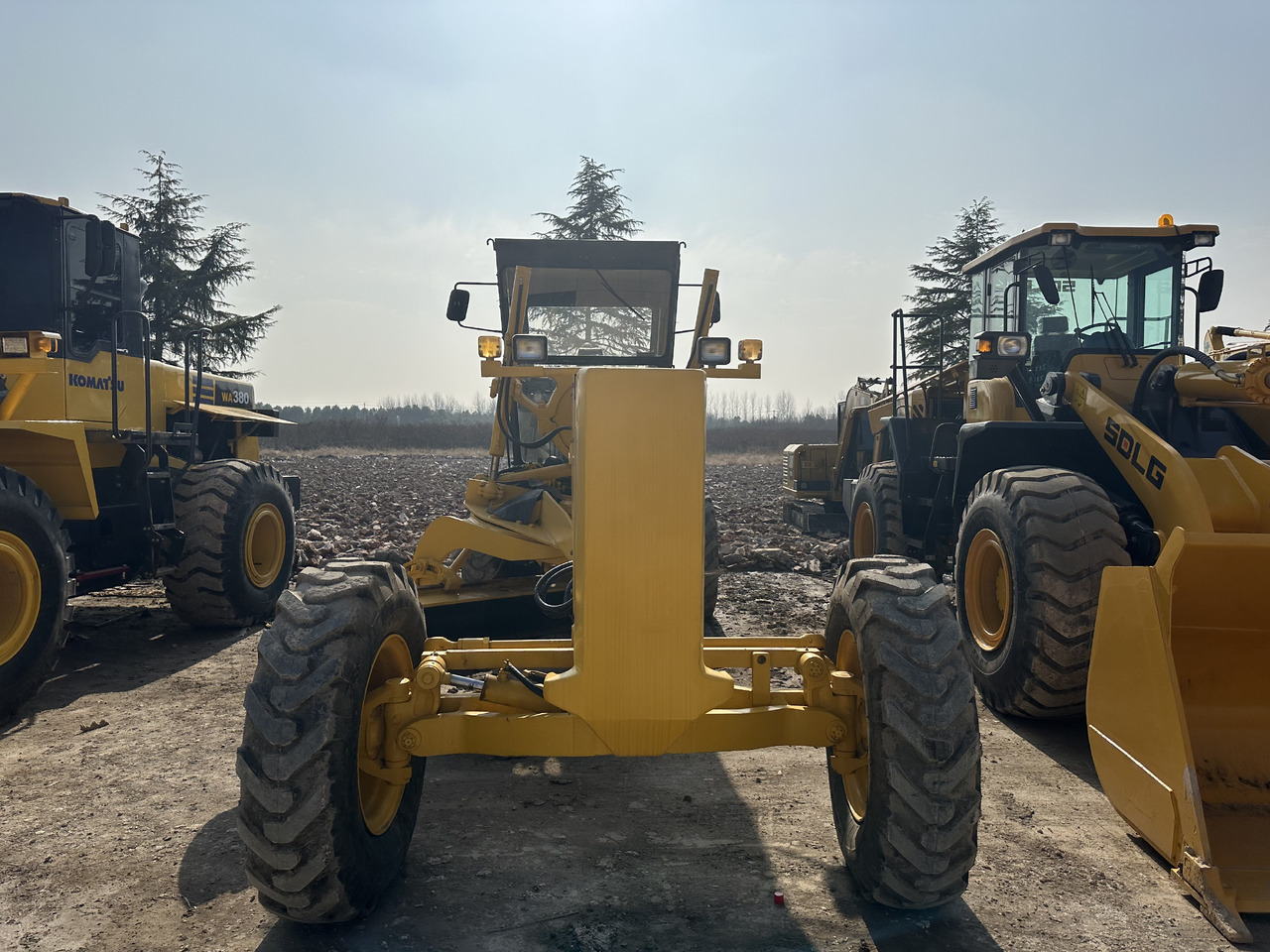 KOMATSU GD655 - Grader: foto 1 KOMATSU GD655 - Grader: foto 1