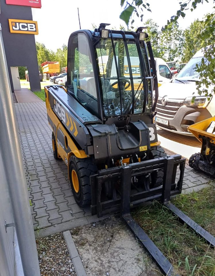 JCB TLT 30-17G - Carretilla elevadora de gas, Manipulador telescópico: foto 2 JCB TLT 30-17G - Carretilla elevadora de gas, Manipulador telescópico: foto 2